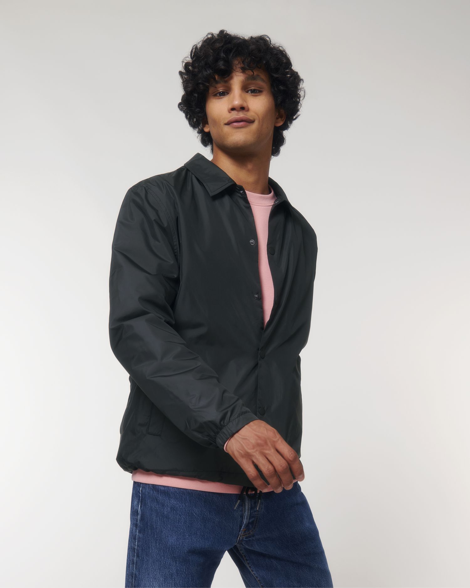 Coacher, color Black