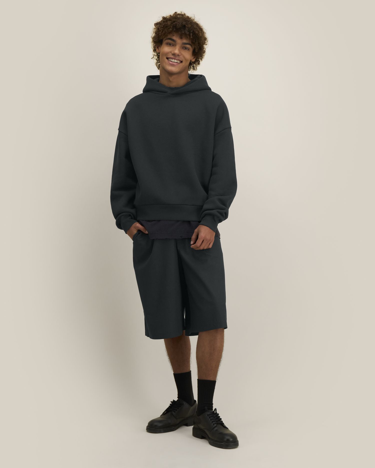 Sculpter, color Black