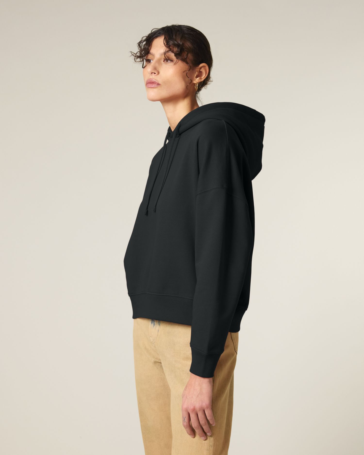 Stella Nora, color Black
