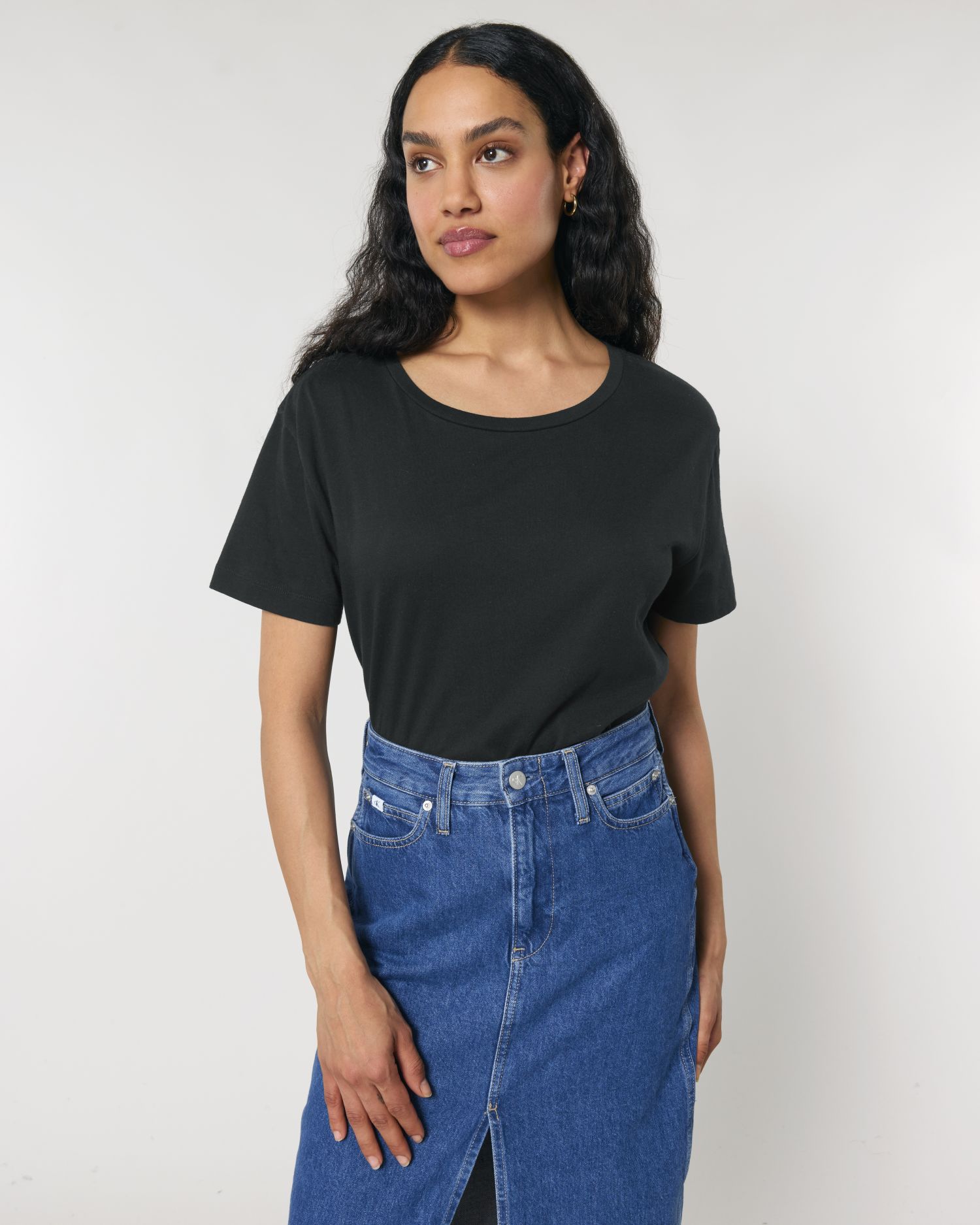 Stella Serena, color Black